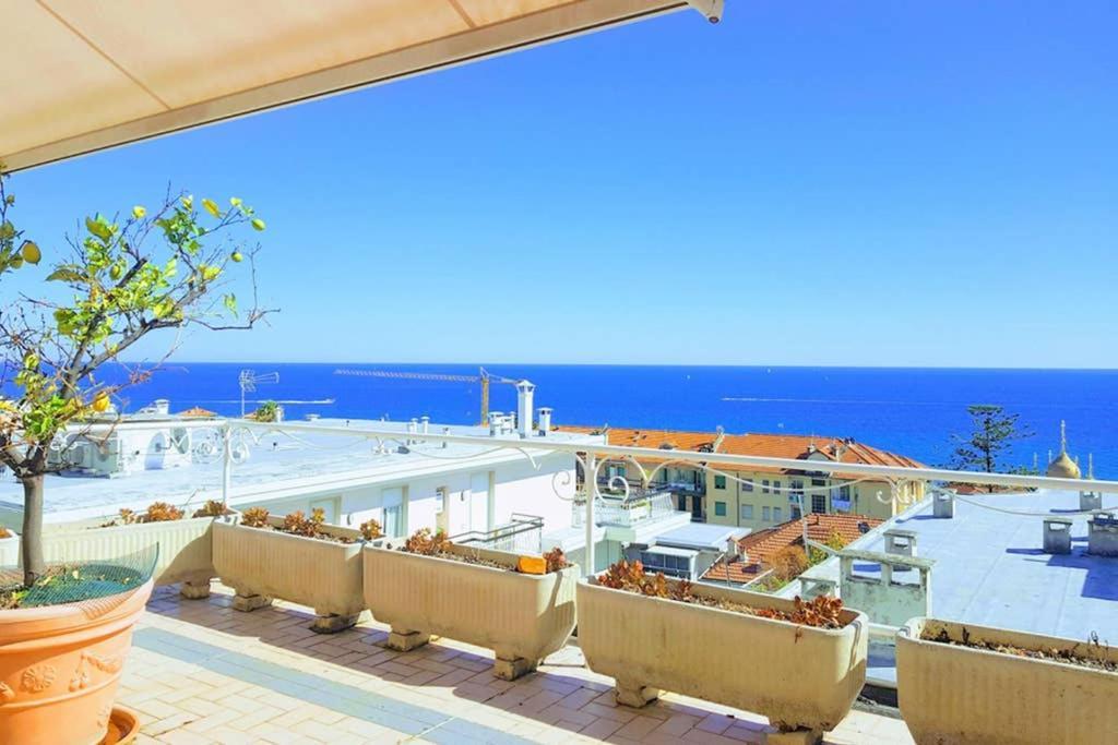 Attico Sul Mare A Sanremo Lägenhet Exteriör bild