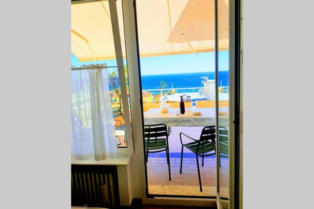Attico Sul Mare A Sanremo Lägenhet Exteriör bild